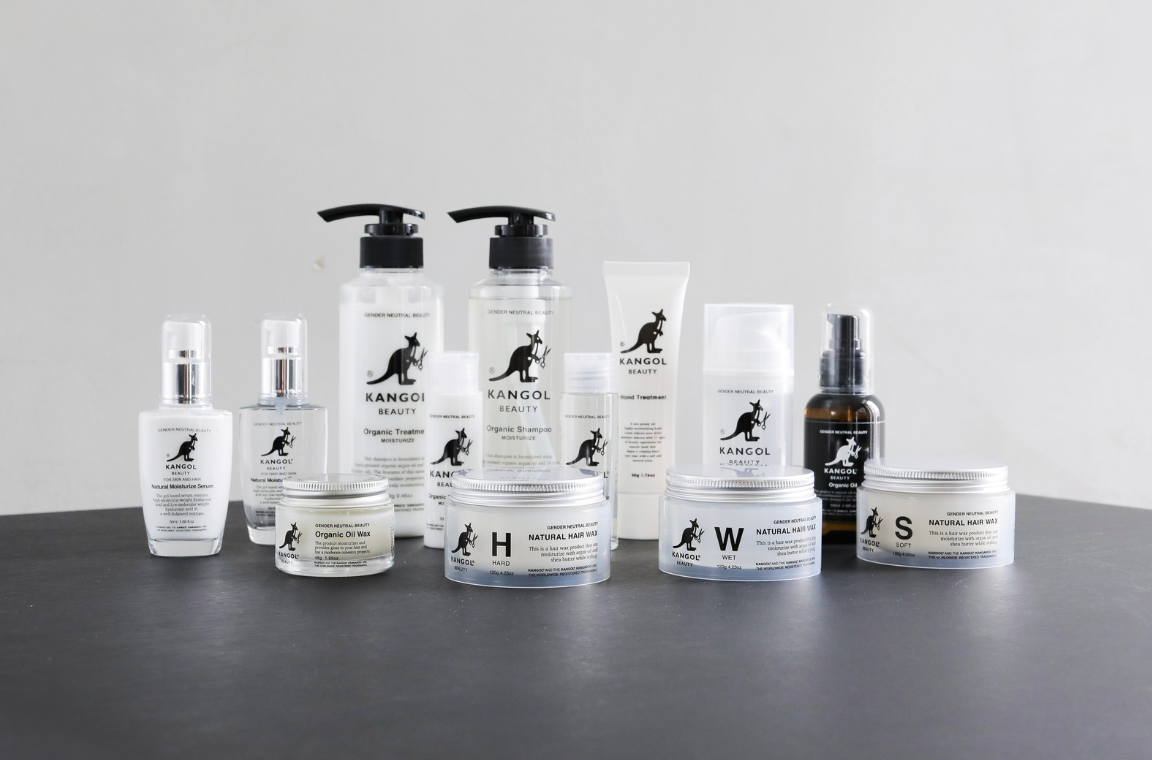 ffelagamoクリスタル装飾付きブラックヘアバンド　♡さん専用 ffelagamoクリスタル装飾付きブラックヘアバンド ♡さん専用