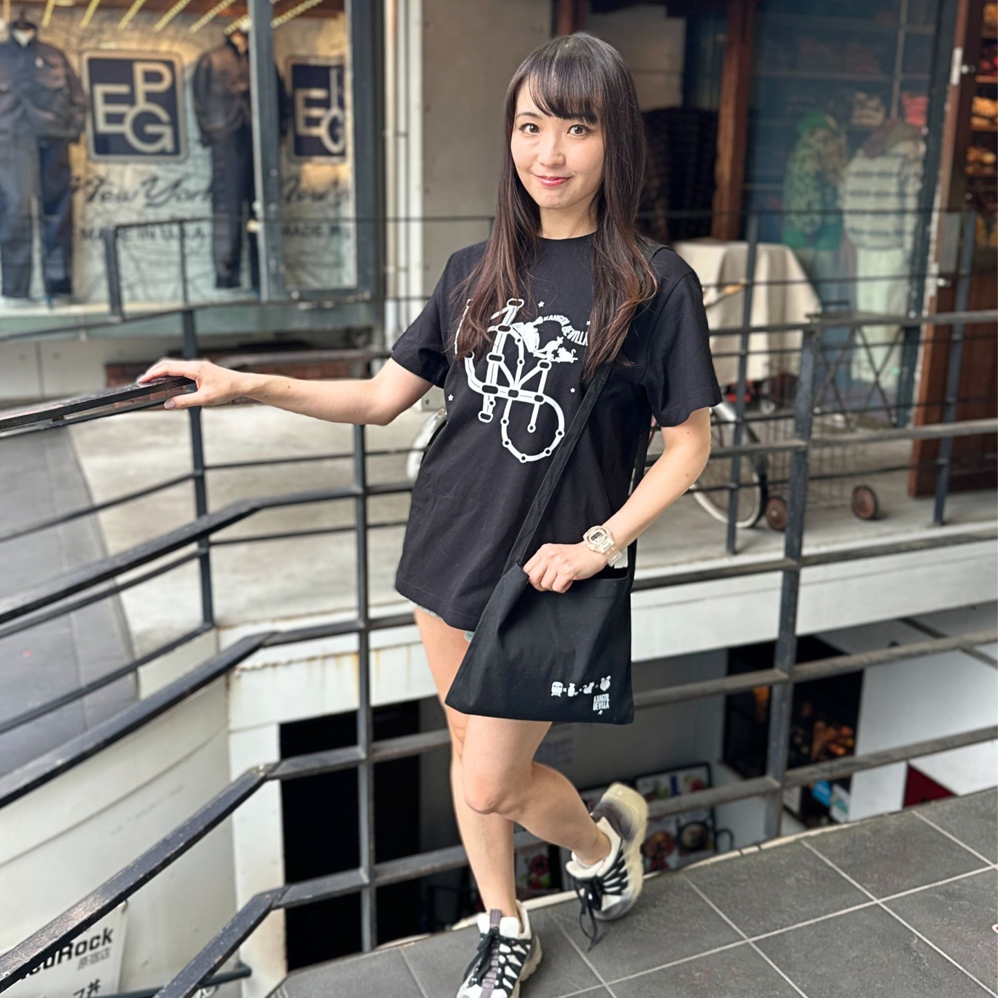 伊藤桃 × KANGOL BEAUTY クルーネックTシャツ（MOMO路線図）