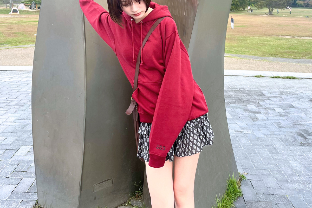 三白 × KB パーカー